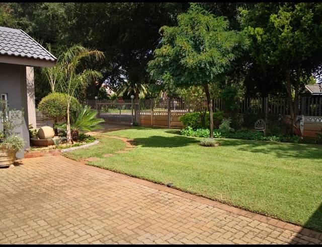 3 BEDROOM HOUSE FOR SALE IN STILFONTEIN
